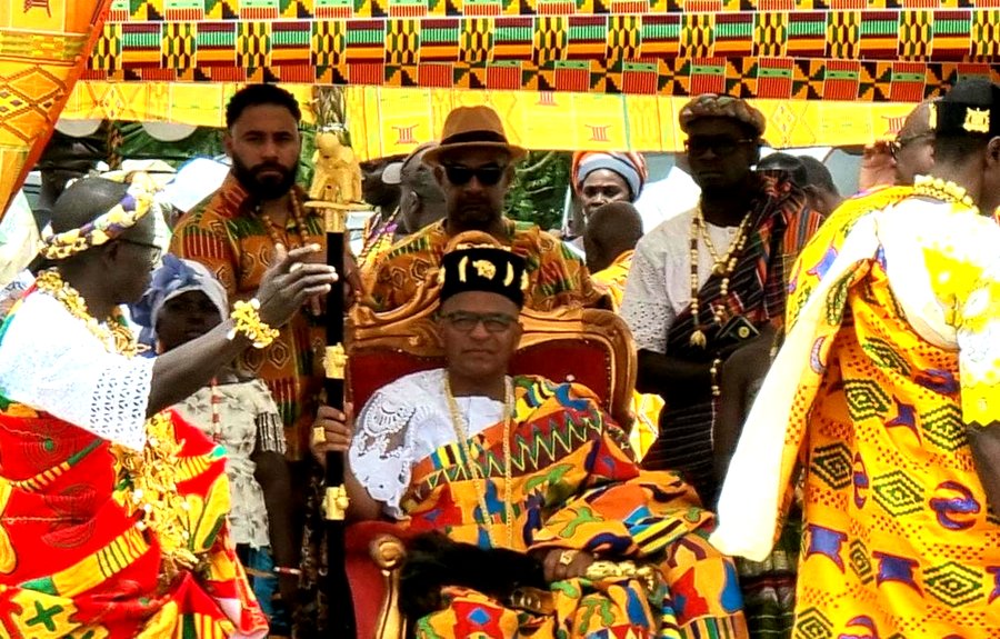 Cérémonie traditionnelle à Amangoua-Koi